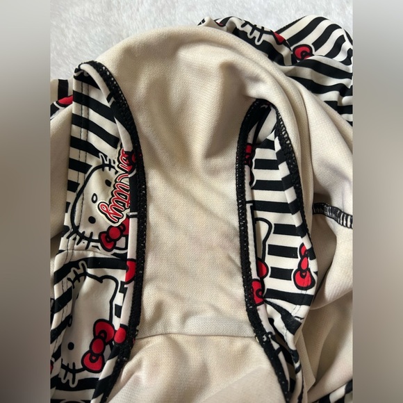 Hello Kitty Bathing Suit​ - Picture 5 of 6